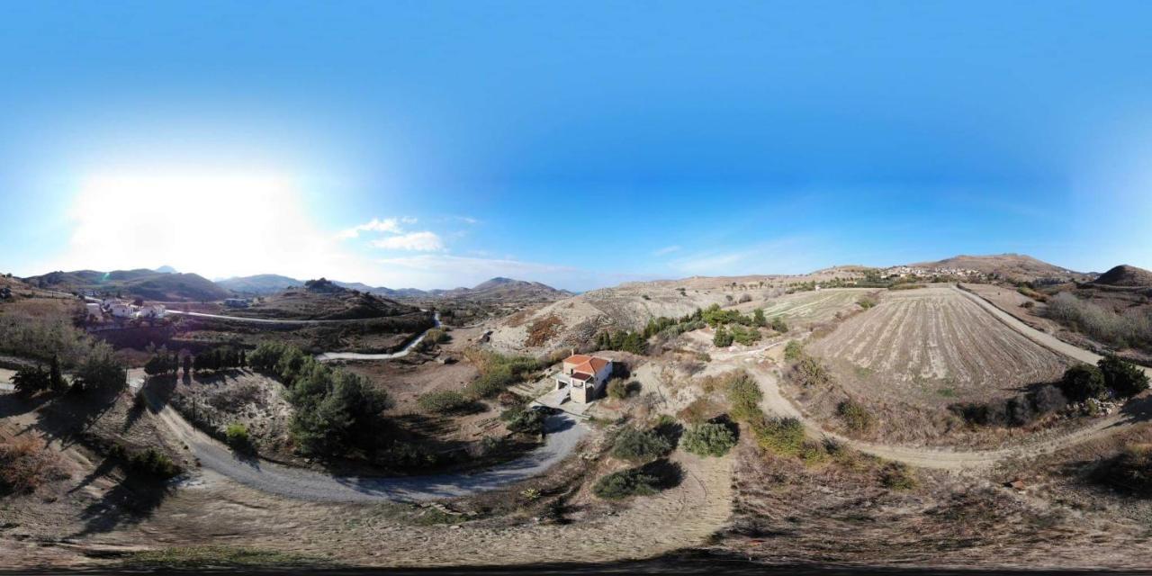 Villa Stone House Of Panos Kornos Esterno foto